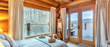 5 quartos, Wi-Fi de cortesia, roupa de cama