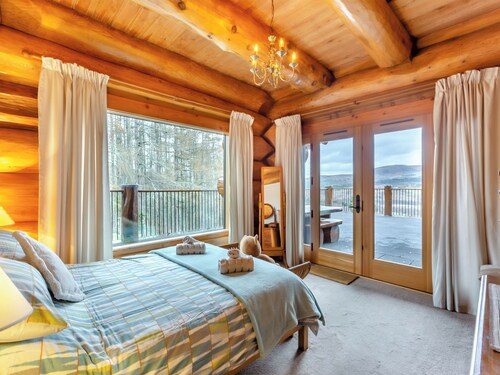 5 bedroom accommodation in Lairg