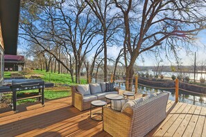 Terrace/patio - Lake Granbury House, Sleeps 11 with Lake Access! (Granbury)