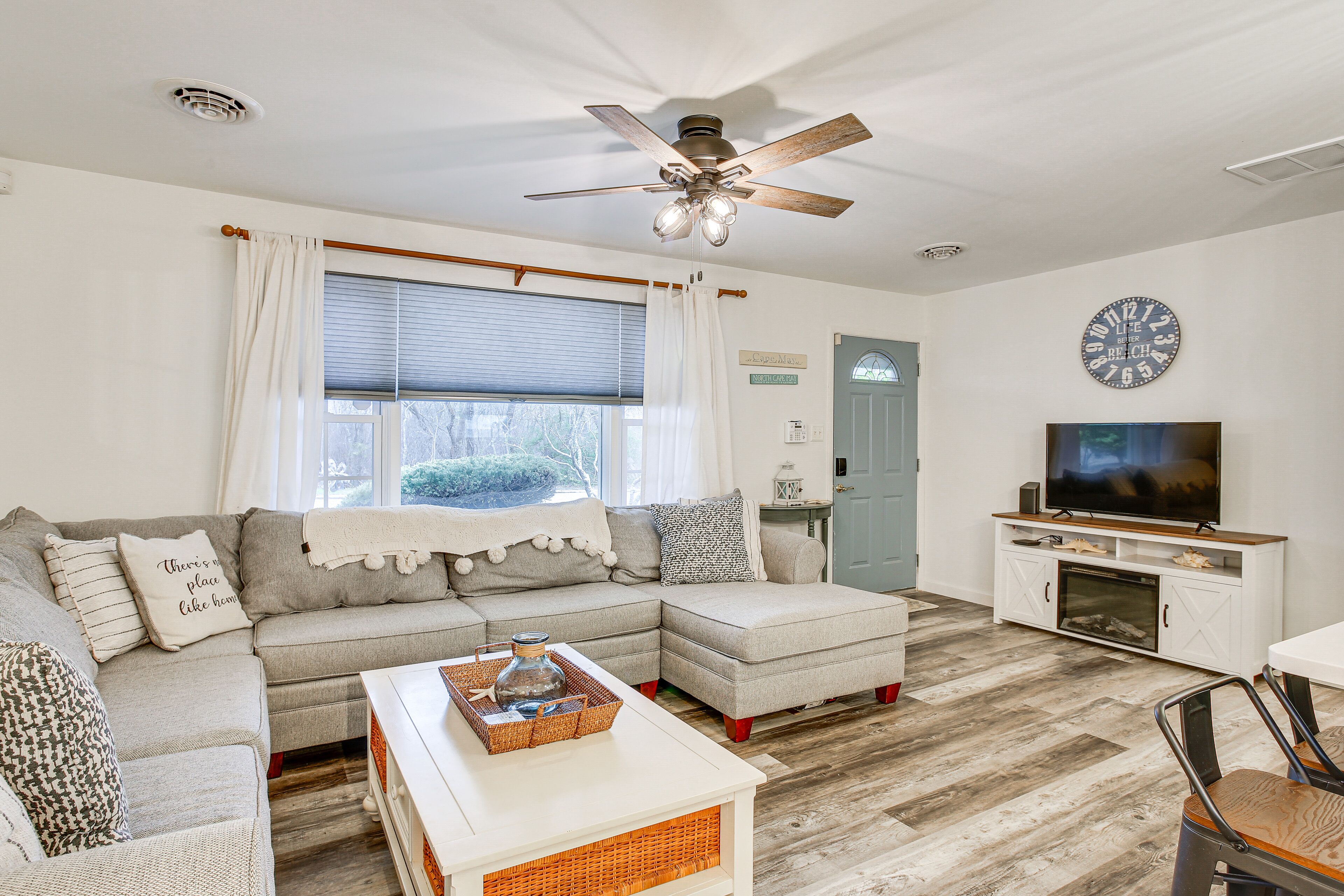 Cape May Home w/ Deck ~ 2 Mi to Beach!