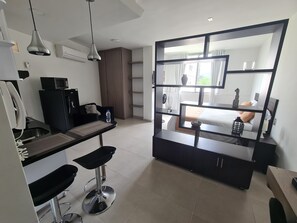 Colchones con efecto memoria y caja de seguridad en la habitación 