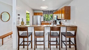 Condo, nhiều giường (Country Club Villas#326) | Bếp riêng | Lò nướng, lò nướng bánh mì, khăn giấy 