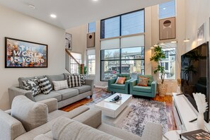 Newark Vacation Rental | 3BR | 2.5BA | Stairs Required | 3,200 Sq Ft - Luxe Newark Retreat w/ Rooftop Deck: Pets Welcome! (Newark)