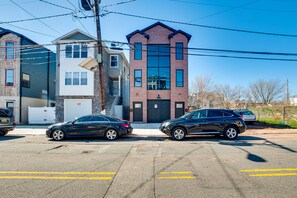 Exterior - Luxe Newark Retreat w/ Rooftop Deck: Pets Welcome! (Newark)