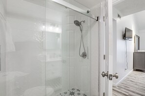 Towels - Bright & Airy Myrtle Beach Condo: 1 Block to Ocean (Myrtle Beach)