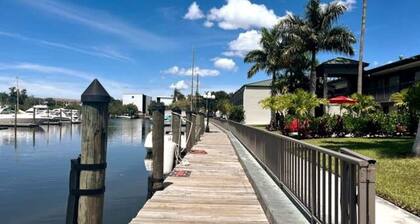 Ramada by Wyndham Sarasota Waterfront- Tikki Bar & Grill- Near Airport & Beaches