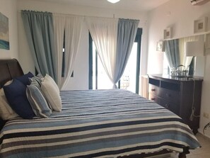 2 chambres, fer et planche à repasser, lit de bébé portatif, Wi-Fi