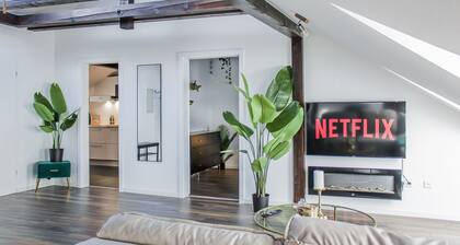 Altstadtflair: Fußgängerzone •Parken •Arbeitsplatz