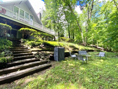 -Hot Tub- @ Retreat near Gettysburg & Liberty Mtn Resort