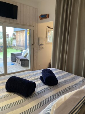 4 chambres, fer et planche à repasser, Wi-Fi, draps fournis