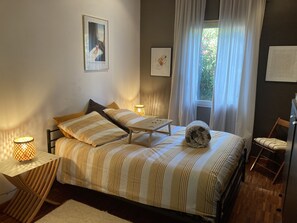 4 bedrooms, iron/ironing board, WiFi, bed sheets - Villa 290m2, Piano, Piscine et Spa, Parc Arboré Entre Bordeaux et St Emilion (Sallebœuf)