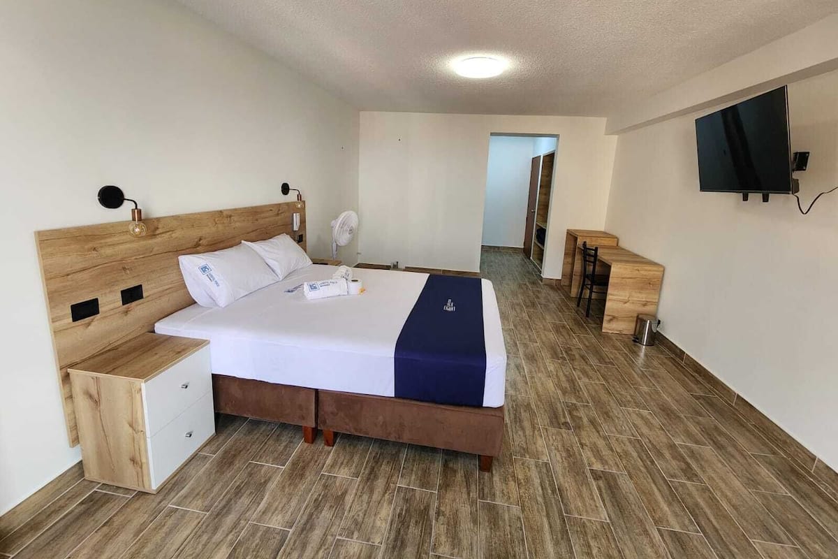 Superior-Zimmer, 1 Queen-Bett, Stadtblick | Hochwertige Bettwaren, Daunenbettdecken