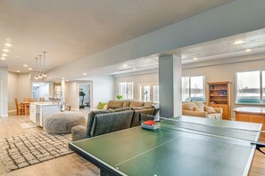 Games room - Palmer Apartment w/ Peaceful Pond & Kayaks! (Palmer)