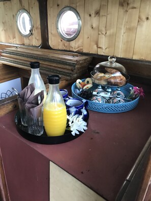 Breakfast meal