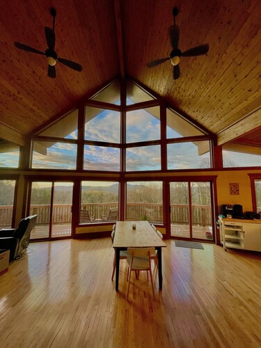 Timber frame chalet with incredible views minutes from Shenandoah National Park.