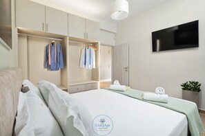 1 quarto, cofres nos quartos, escrivaninha