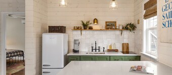 Charming NoDa Cottage - Walk to Everything!