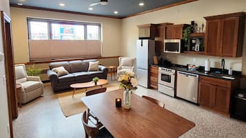 Houdini Suite | Living area