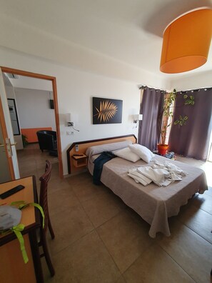 1 chambre, coffres-forts dans les chambres, Wi-Fi gratuit, draps fournis