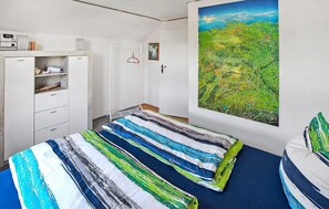 1 bedroom, travel cot, free WiFi, bed sheets