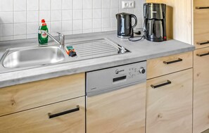 Kühlschrank, Ofen, Herdplatte, Geschirrspüler