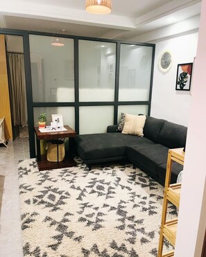 Living area - Cozy studio apartment in Nairobi  (Nairobi)