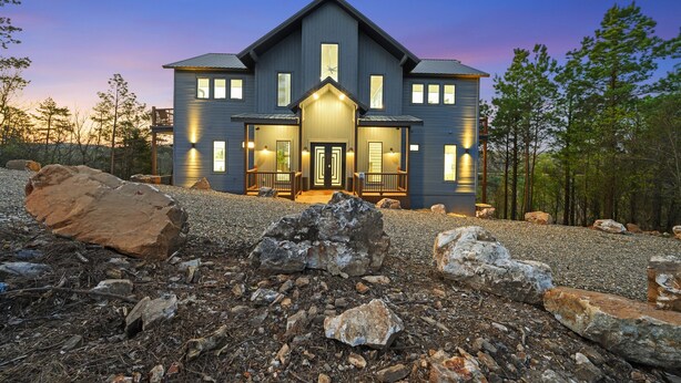 Exterior - Panoramic Mountain Views | Spacious Lodge (Broken Bow)