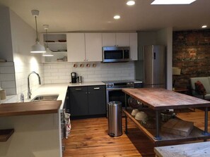 Fridge, microwave, oven, stovetop - #5 · The Palatial - 1500 sq feet of amazing space. (Stratford)