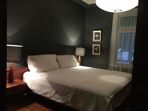 5 bedrooms, iron/ironing board, free WiFi, bed sheets