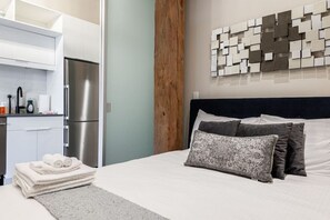 1 Schlafzimmer, Schreibtisch, Bügeleisen/Bügelbrett, kostenloses WLAN