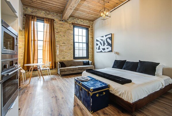 1 chambre, bureau, fer et planche à repasser, Wi-Fi gratuit