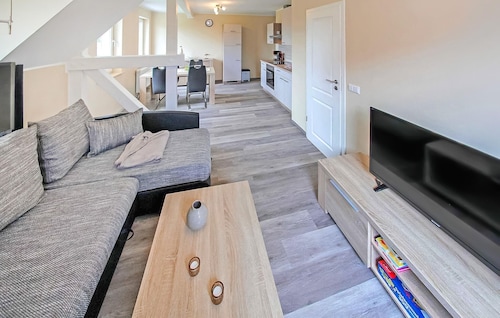 Cozy apartment in Mirow with WiFi