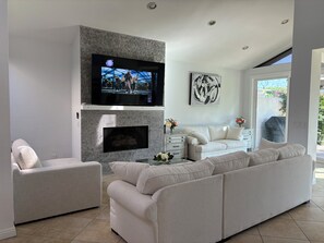 スマートテレビ、暖炉