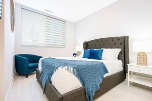 2 bedrooms, desk, iron/ironing board, travel cot