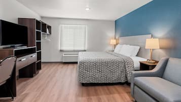 Desk, free WiFi, bed sheets