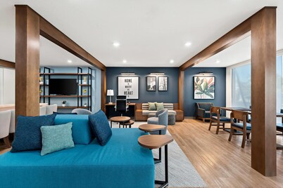 Everhome Suites Huntsville - Research Park