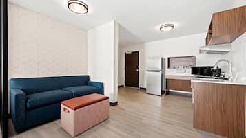 Suite, 1 cama King size, para no fumadores | Escritorio, wifi gratis y ropa de cama