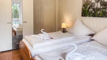 1 Schlafzimmer, Reisekinderbett, kostenloses WLAN, Bettwäsche