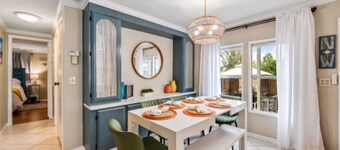 Relaxing 2Bd, 2Ba home in Fort Myers,  close to the beach! Sleeps 6