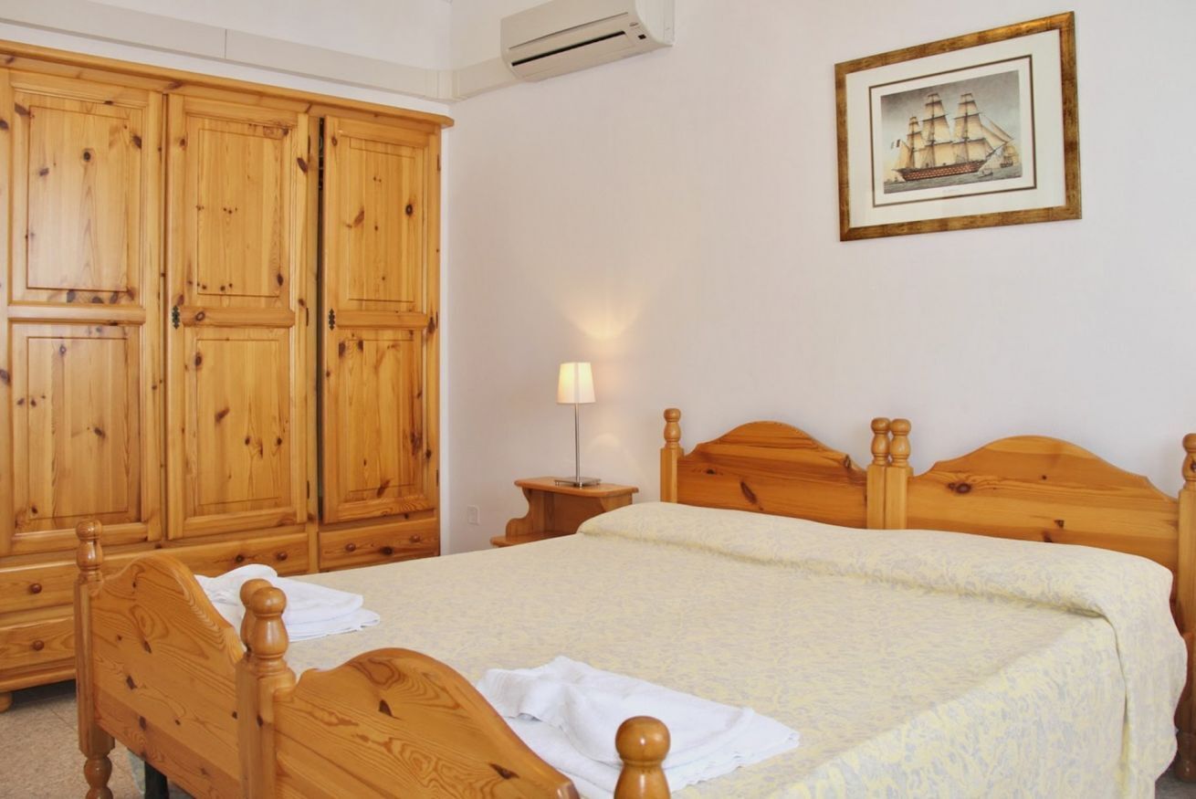 1 bedroom, travel crib, WiFi, bed sheets