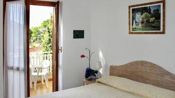 1 bedroom, travel crib, WiFi, bed sheets