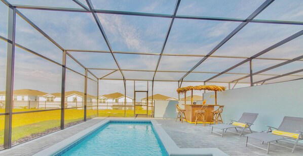 A heated pool - Spacious 5BR w/Private Pool, Tiki Bar & Game Room • Windsor Island Resort Access (Davenport)