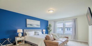 5 bedrooms, WiFi, bed sheets