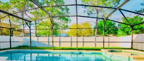 Beheizter Pool
