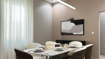 Design-huoneisto, 2 makuuhuonetta | Oleskelualue | Taulutelevisio