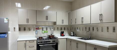 Design Apartment, 2 Bedrooms | Private kitchen | Electric kettle