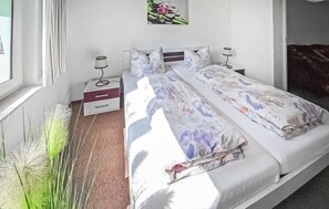 2 bedrooms, bed sheets