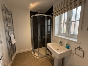 Hair dryer, towels - A cottage (detached) that sleeps 9 guests  in 4 bedrooms (Filey)