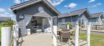 Sand Dollar (new for 2024) - a beach house that sleeps 5 guests in 2 bedrooms
