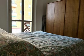 2 bedrooms, bed sheets